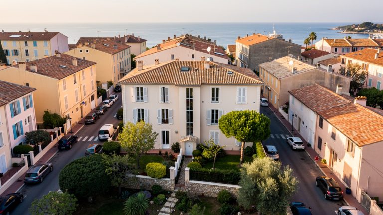 Quartiers à éviter à Antibes : ce que les données 2025 révèlent vraiment